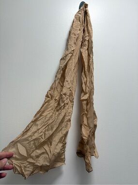 Women’s Crinkled Beige Scarf